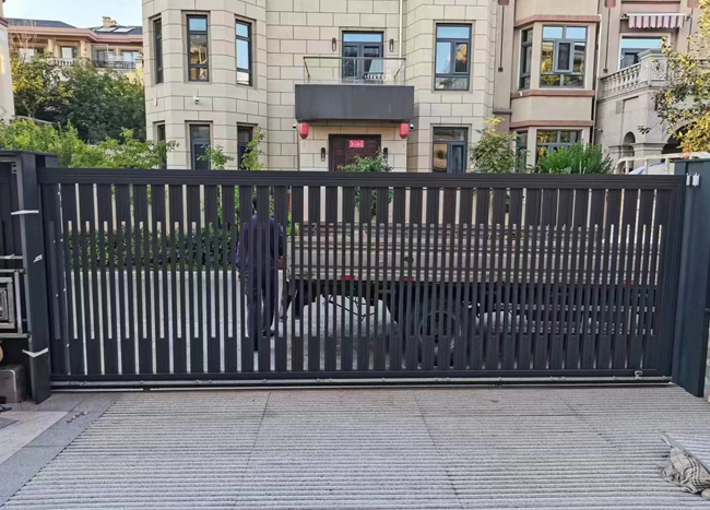 铝艺围栏安装